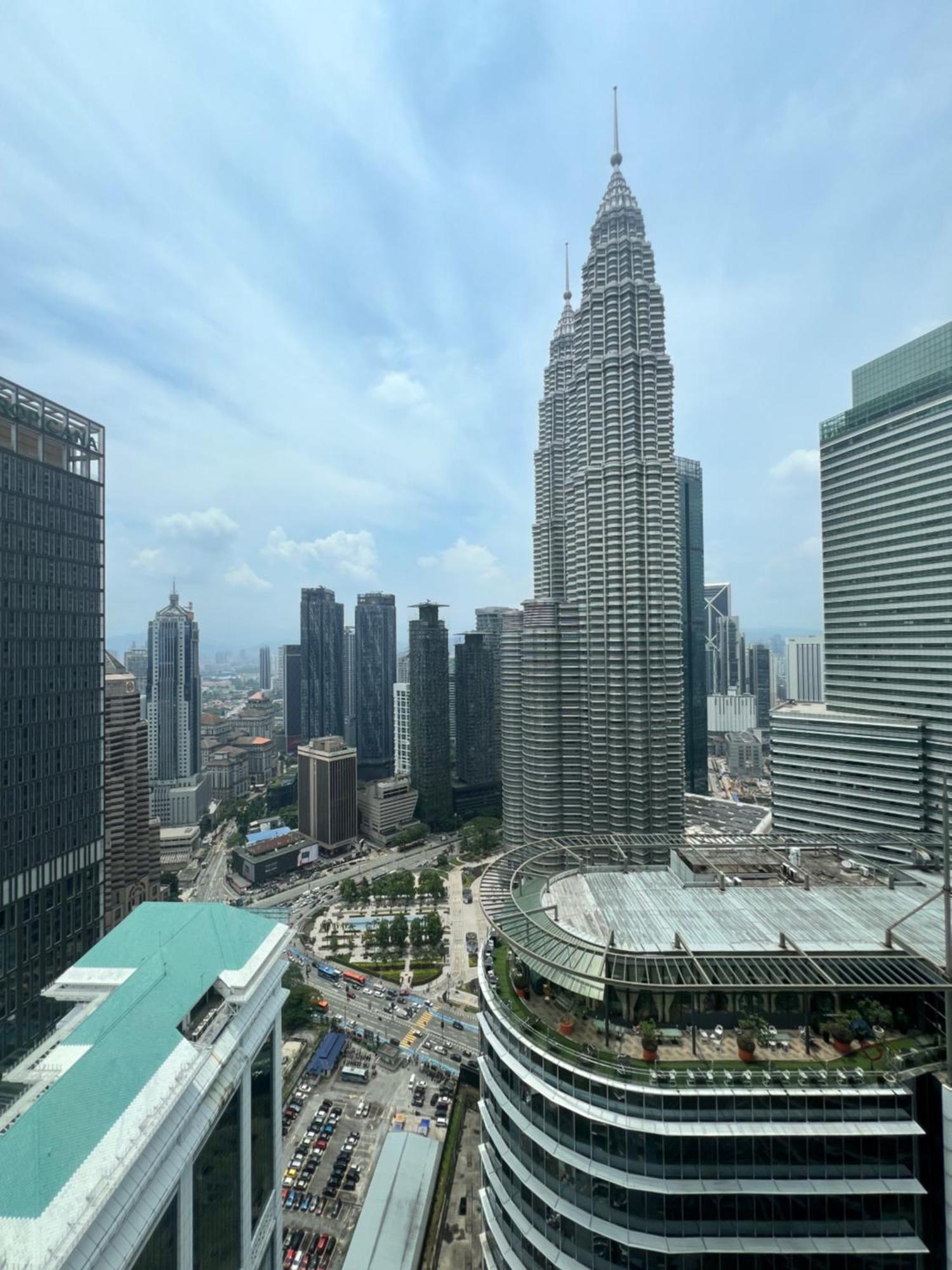 Sky Suites At Klcc By Mitstay Куала-Лумпур Екстер'єр фото